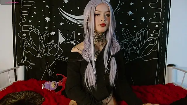 Isabella  dark online show from 10-11-25, 11:03