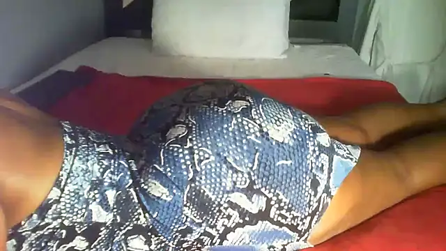 Snapshot of Esona5 chatting on 10-29-25, 09:22 Esona5 online show from 10-29-25, 09:22