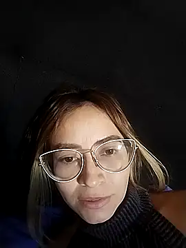 JuliaMack online show from 09-09-25, 05:23