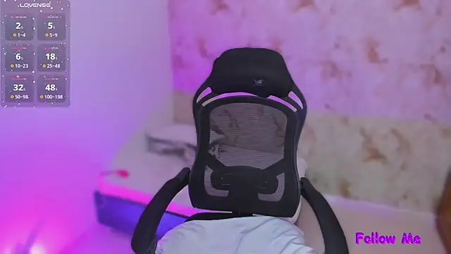 Abbieowenx online show from 12-19-25, 04:03