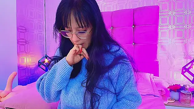 Snapshot of AlissonLopez_ chatting on 12-13-24, 10:19 AlissonLopez online show from 12-13-24, 10:19