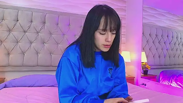 Snapshot of AlissonLopez_ chatting on 03-14-25, 04:21 AlissonLopez online show from 03-14-25, 04:21