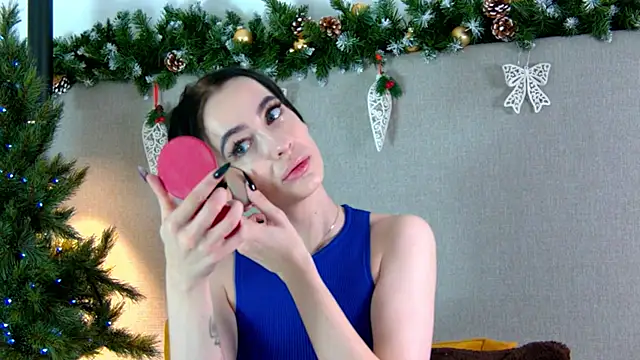 Snapshot of MarieKarma chatting on 12-29-24, 06:27 MarieKarma online show from 12-29-24, 06:27