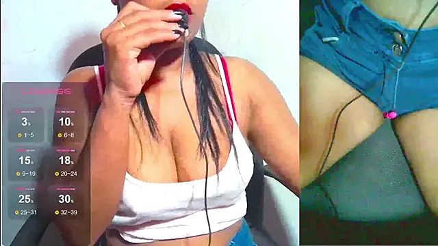 Snapshot of SLteena chatting on 01-26-25, 03:14 SLteena online show from 01-26-25, 03:14