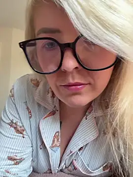 Snapshot of xxcurvyjessiexx chatting on 03-29-26, 10:48 xxcurvyjessiexx online show from 03-29-26, 10:48