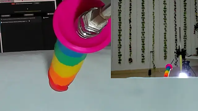 Daki Ume  online show from 10-30-25, 03:08