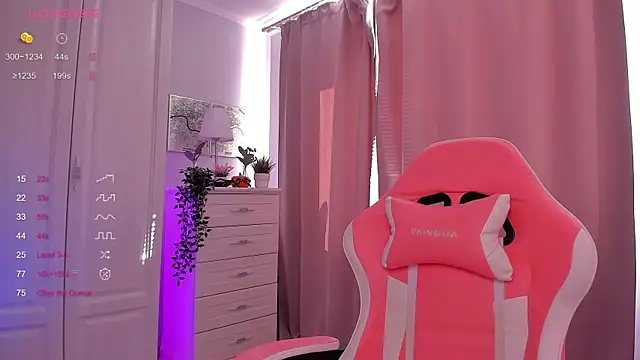 FreyaRaya online show from 02-06-25, 08:39