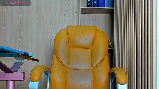 Snapshot of George_Diesell chatting on 02-18-26, 08:16 George Diesell online show from 02-18-26, 08:16