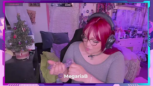 MegariaB online show from 12-21-24, 04:52