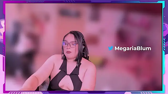 Snapshot of MegariaB chatting on 05-26-26, 04:52 MegariaB online show from 05-26-26, 04:52