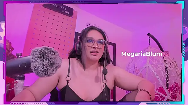 Snapshot of MegariaB chatting on 07-16-26, 03:34 MegariaB online show from 07-16-26, 03:34