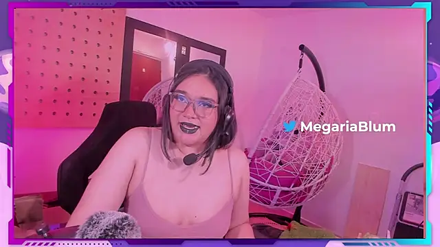 Snapshot of MegariaB chatting on 07-25-26, 03:26 MegariaB online show from 07-25-26, 03:26