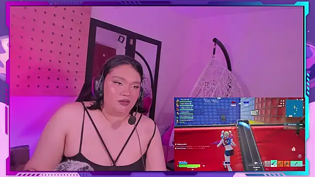 Snapshot of MegariaB chatting on 07-26-26, 04:09 MegariaB online show from 07-26-26, 04:09