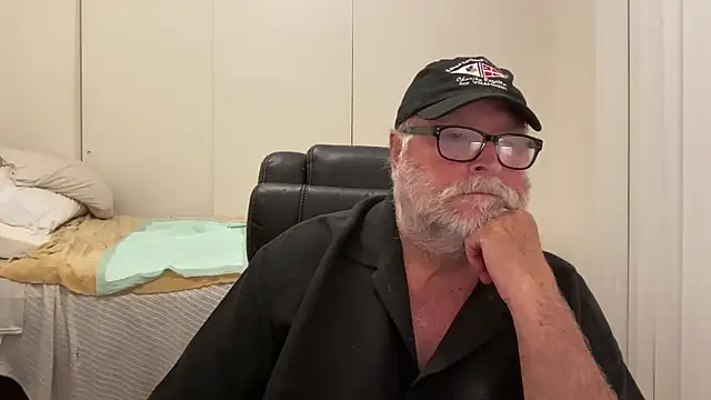 Drummajor online show from 12-19-24, 06:56