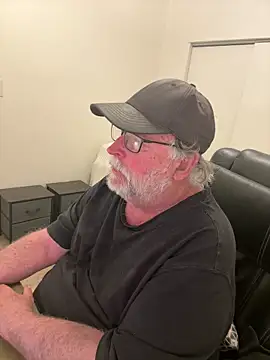 Drummajor online show from 11-18-25, 04:17