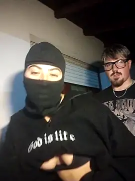 Snapshot of Dracomf chatting on 11-05-25, 07:30 Dracomf online show from 11-05-25, 07:30