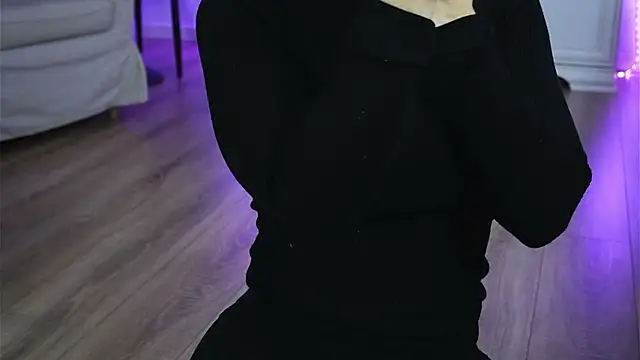 ivyleague  online show from 02-08-26, 06:11