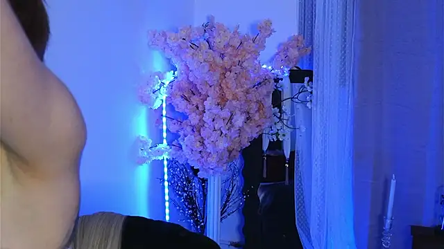 ivyleague  online show from 03-29-26, 05:24