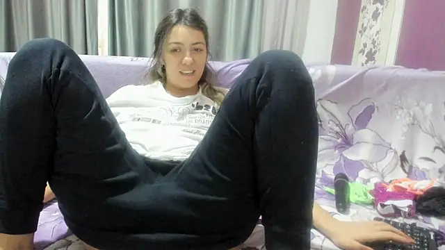 Dyana Kaylinn online show from 12-12-24, 08:25
