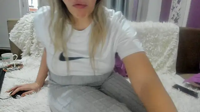 Dyana Kaylinn online show from 12-21-24, 07:24