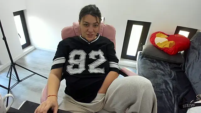 Dyana Kaylinn online show from 05-15-26, 04:30