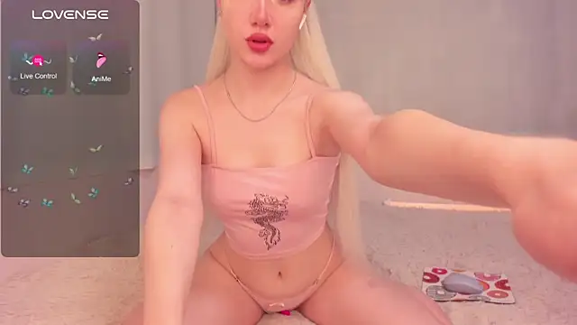 Snapshot of Mila_Sweeet chatting on 09-10-25, 08:03 Mila Sweeet online show from 09-10-25, 08:03