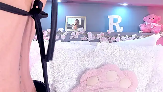 rosemonrooe online show from 11-10-25, 03:11