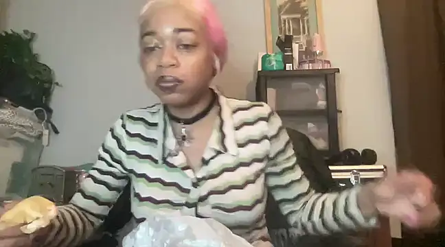 MommyConfident online show from 03-11-25, 10:42