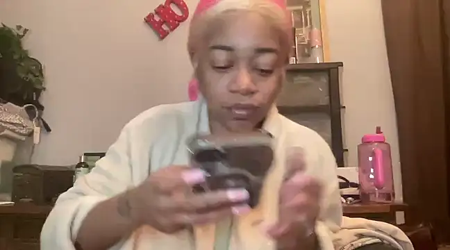 MommyConfident online show from 03-20-25, 03:47