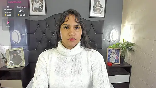 Snapshot of Kagome01 chatting on 02-21-25, 12:39 Kagome01 online show from 02-21-25, 12:39