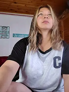 Devil Sara online show from 12-14-25, 06:01