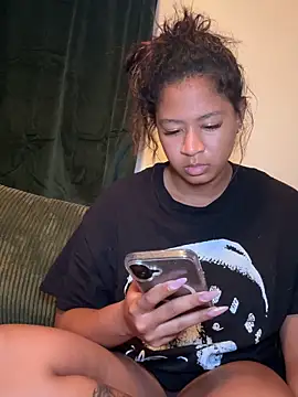 VanessaBling online show from 11-18-25, 01:44