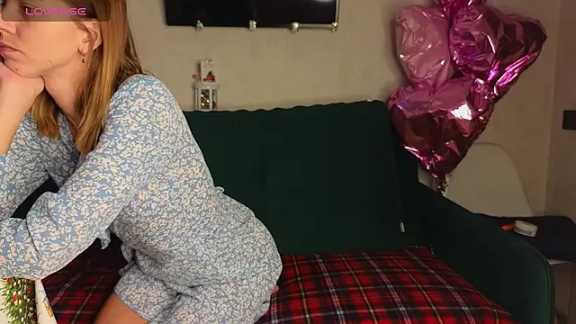 FoxLoveBasik online show from 12-27-24, 06:03