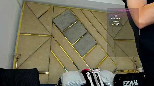 AmberAdams  online show from 10-15-25, 02:28