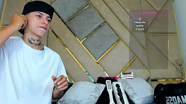 AmberAdams  online show from 10-16-25, 02:51