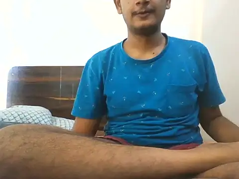 Dusky Aarav online show from 10-15-25, 04:23