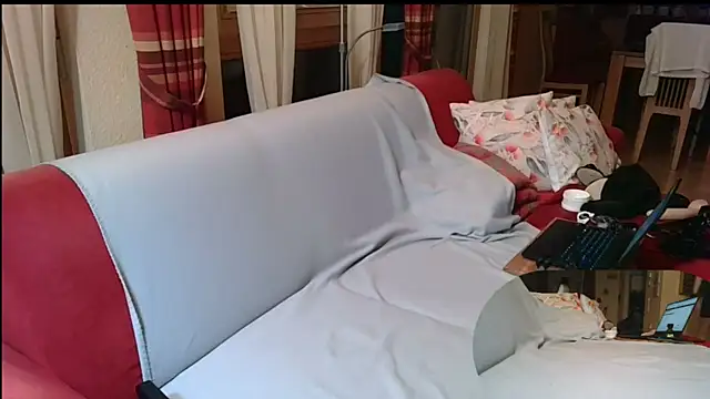 Snapshot of sassi_tv@xh chatting on 11-08-25, 05:07 sassi tvxh online show from 11-08-25, 05:07