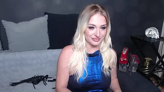 Snapshot of GodessJulia chatting on 10-11-25, 11:14 GodessJulia online show from 10-11-25, 11:14