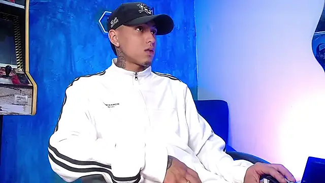 Liam lee online show from 01-11-25, 01:01