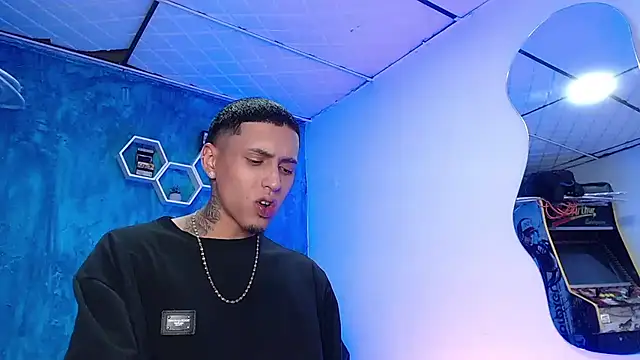 Liam lee online show from 01-17-25, 04:36