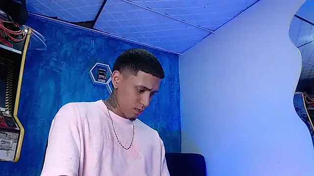 Liam lee online show from 01-28-25, 03:57