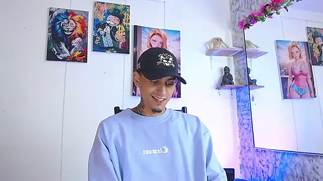 Liam lee online show from 10-03-25, 01:52