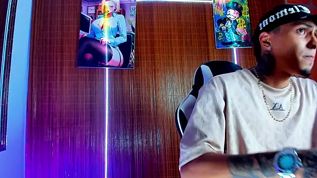 Snapshot of Liam_lee chatting on 03-05-26, 12:17 Liam lee online show from 03-05-26, 12:17