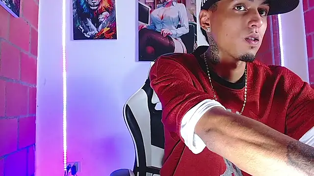 Snapshot of Liam_lee chatting on 03-06-26, 11:56 Liam lee online show from 03-06-26, 11:56