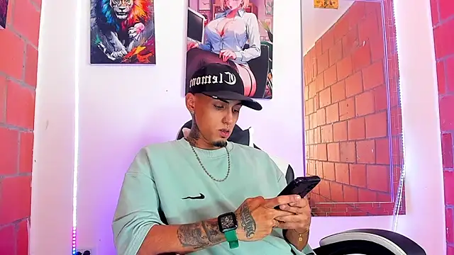 Snapshot of Liam_lee chatting on 03-17-26, 09:40 Liam lee online show from 03-17-26, 09:40