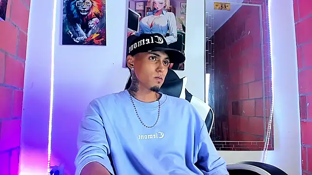 Snapshot of Liam_lee chatting on 03-19-26, 12:14 Liam lee online show from 03-19-26, 12:14