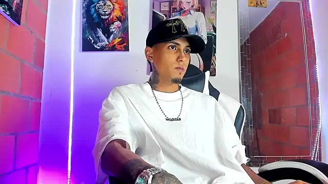 Snapshot of Liam_lee chatting on 03-19-26, 11:20 Liam lee online show from 03-19-26, 11:20