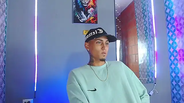 Snapshot of Liam_lee chatting on 04-03-26, 11:25 Liam lee online show from 04-03-26, 11:25