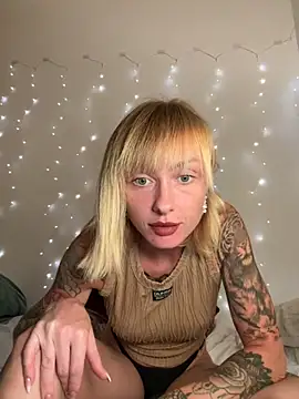 haileyhope  online show from 10-01-25, 06:36