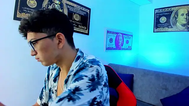 TylerWhite  online show from 01-11-25, 02:52